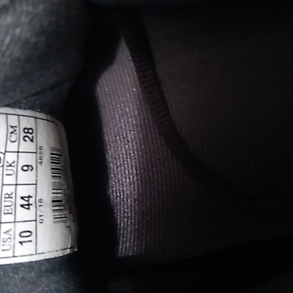 Brooks - Picture 5 of 6